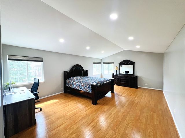 416 PTARMIGAN Place, Lindenhurst, IL 60046
