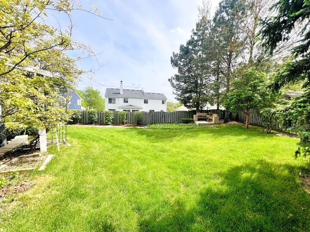 416 PTARMIGAN Place, Lindenhurst, IL 60046