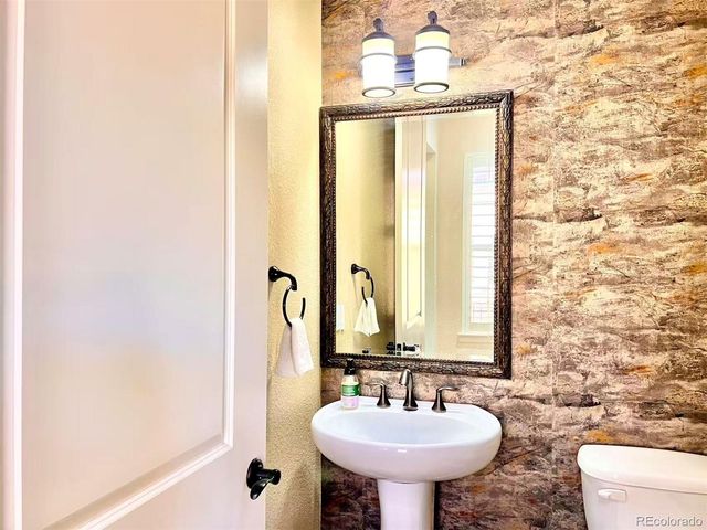 10615 Montecito Drive, Lone Tree, CO 80124