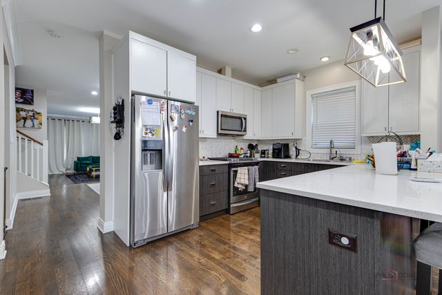 3931 S Wells Street, Chicago, IL 60609