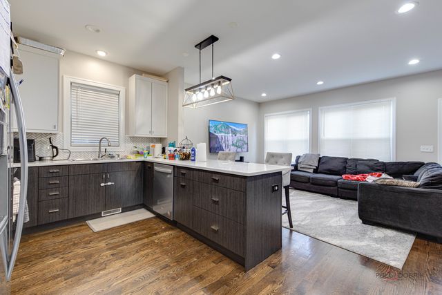 3931 S Wells Street, Chicago, IL 60609