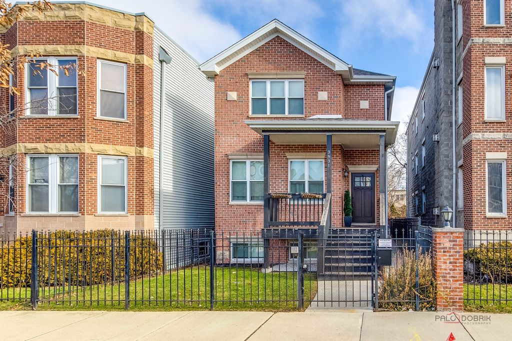 3931 S Wells Street, Chicago, IL 60609