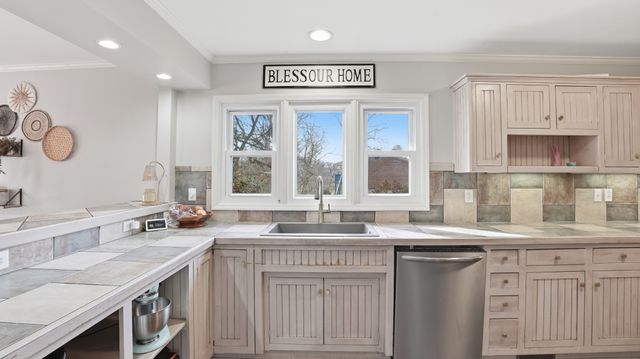 270 Wood Bluff Rd, Winchester, TN 37398