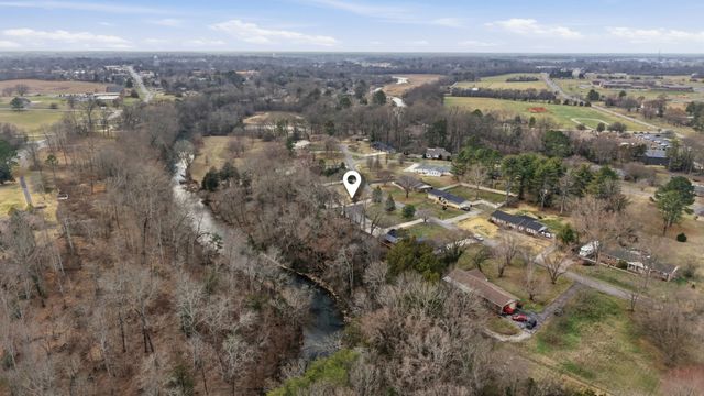 270 Wood Bluff Rd, Winchester, TN 37398
