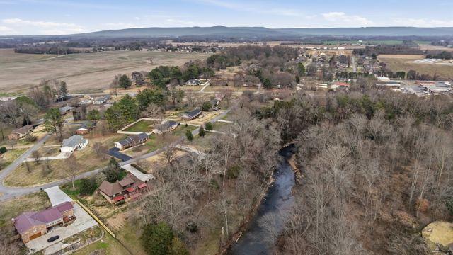 270 Wood Bluff Rd, Winchester, TN 37398