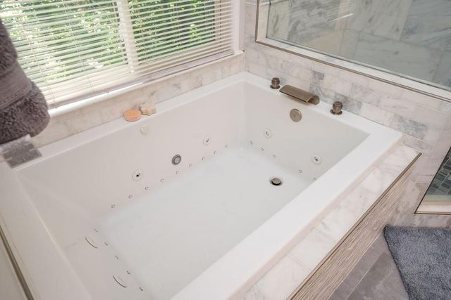 115 Ashewoode Downs Lane, Johns Creek, GA 30005