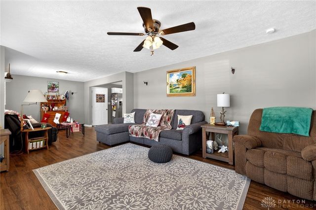 2317 Barnett Drive, Bellbrook, OH 45305