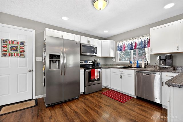 2317 Barnett Drive, Bellbrook, OH 45305