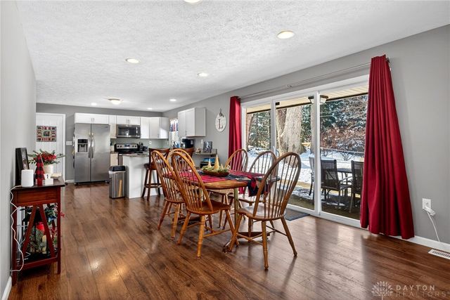 2317 Barnett Drive, Bellbrook, OH 45305