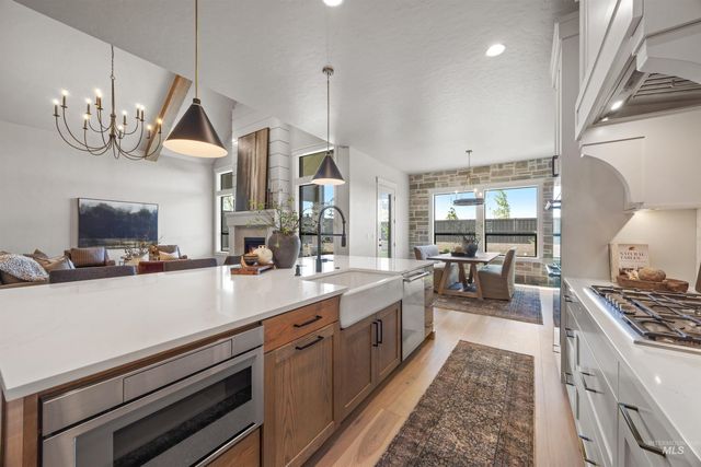 7112 S Cadence Ave, Meridian, ID 83642