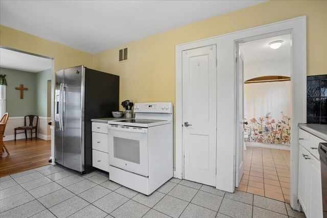 101 Avon, Manchester, NH 03102