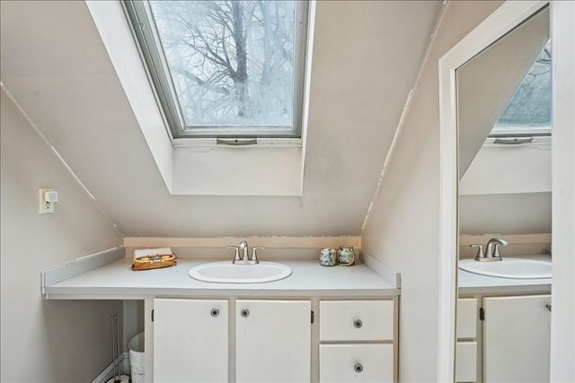 101 Avon, Manchester, NH 03102