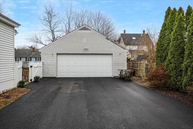 101 Avon, Manchester, NH 03102