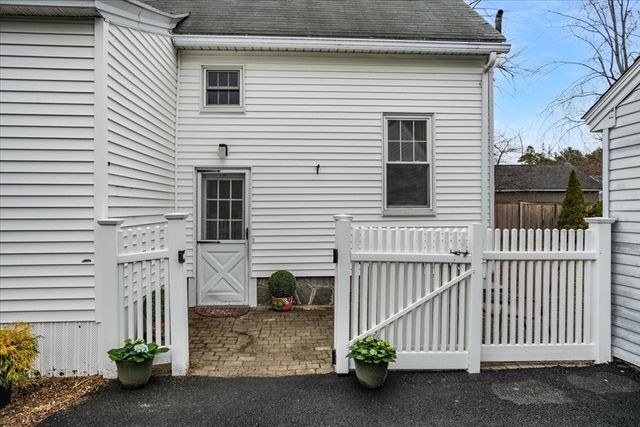 101 Avon, Manchester, NH 03102