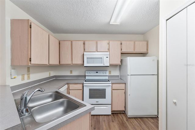 3705 SW 27TH STREET 412, Gainesville, FL 32608