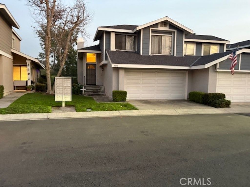 22112 Summit Hill, Lake Forest (el Toro), CA 92630