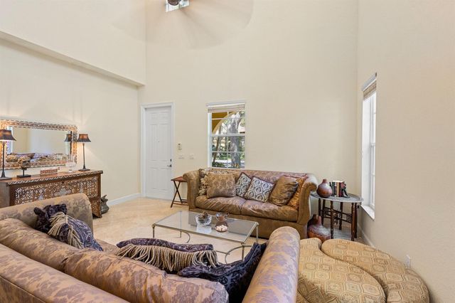 1043 Vintner Boulevard, Palm Beach Gardens, FL 33410