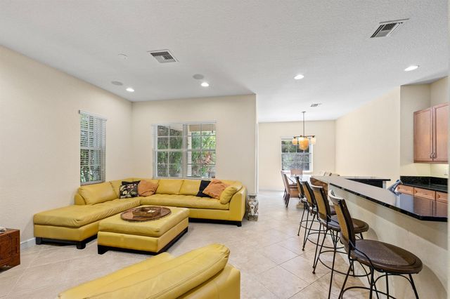1043 Vintner Boulevard, Palm Beach Gardens, FL 33410