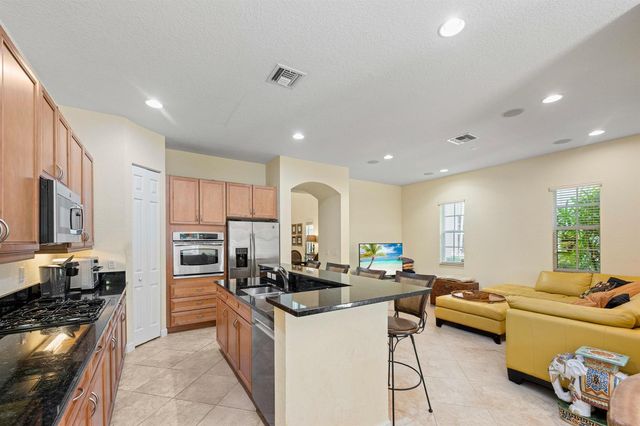 1043 Vintner Boulevard, Palm Beach Gardens, FL 33410