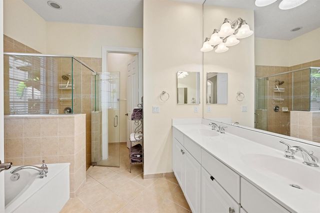 1043 Vintner Boulevard, Palm Beach Gardens, FL 33410