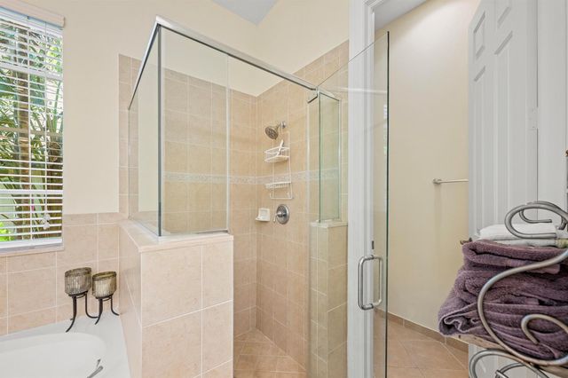 1043 Vintner Boulevard, Palm Beach Gardens, FL 33410