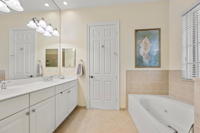 1043 Vintner Boulevard, Palm Beach Gardens, FL 33410