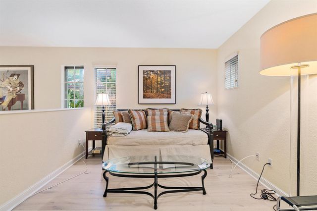 1043 Vintner Boulevard, Palm Beach Gardens, FL 33410