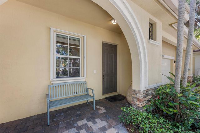 1043 Vintner Boulevard, Palm Beach Gardens, FL 33410