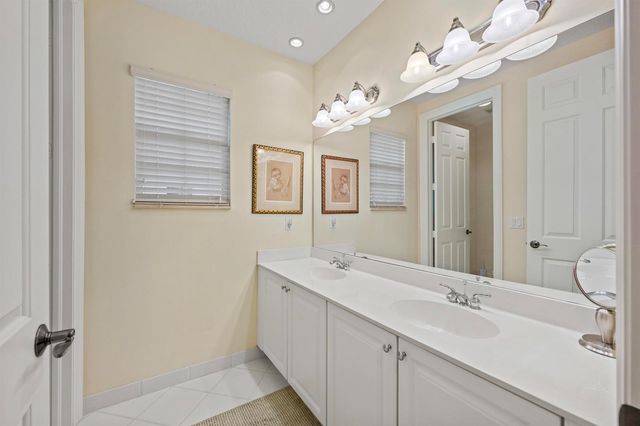 1043 Vintner Boulevard, Palm Beach Gardens, FL 33410
