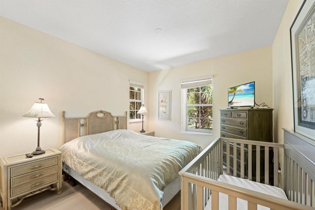 1043 Vintner Boulevard, Palm Beach Gardens, FL 33410