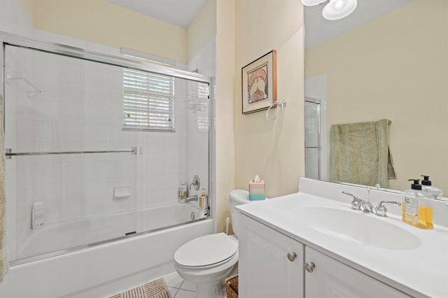 1043 Vintner Boulevard, Palm Beach Gardens, FL 33410