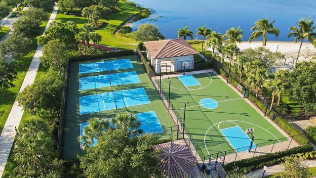 1043 Vintner Boulevard, Palm Beach Gardens, FL 33410