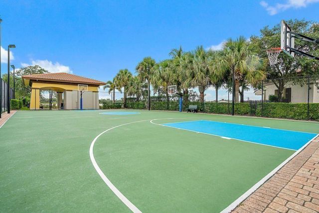 1043 Vintner Boulevard, Palm Beach Gardens, FL 33410