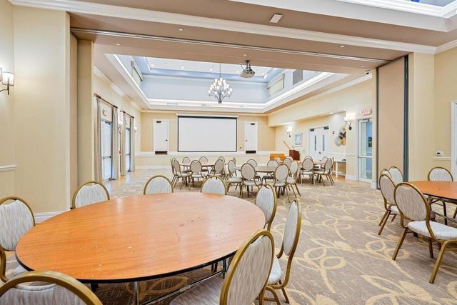 1043 Vintner Boulevard, Palm Beach Gardens, FL 33410