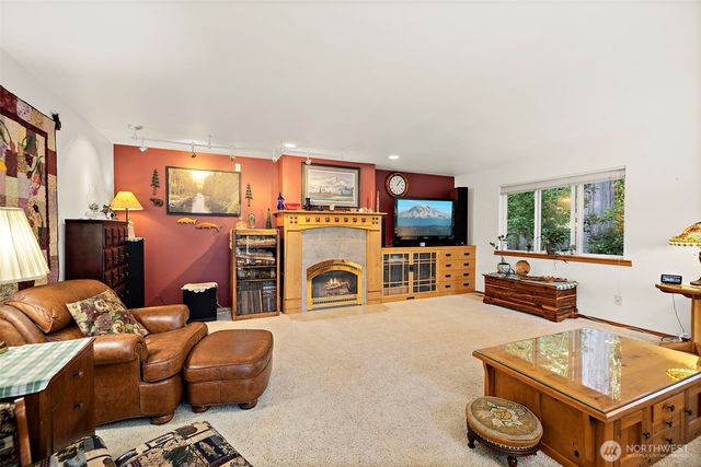 19810 98th Avenue NE, Bothell, WA 98011