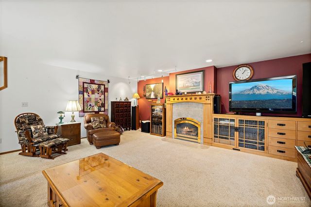 19810 98th Avenue NE, Bothell, WA 98011
