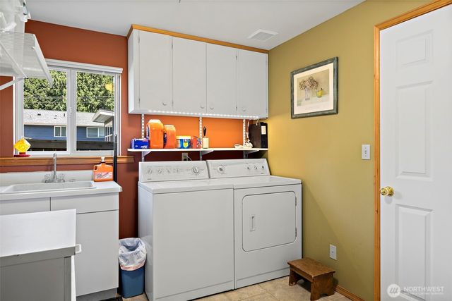19810 98th Avenue NE, Bothell, WA 98011