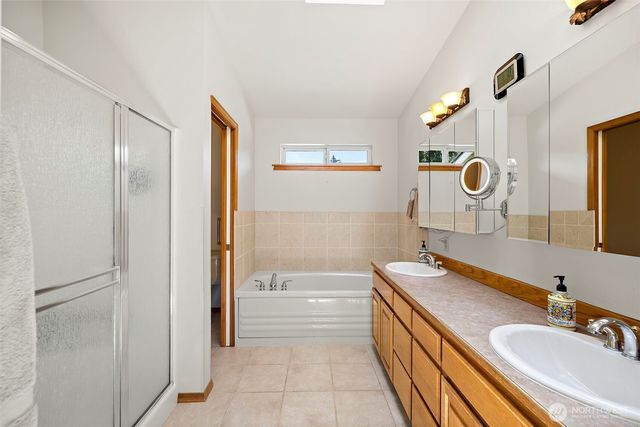 19810 98th Avenue NE, Bothell, WA 98011