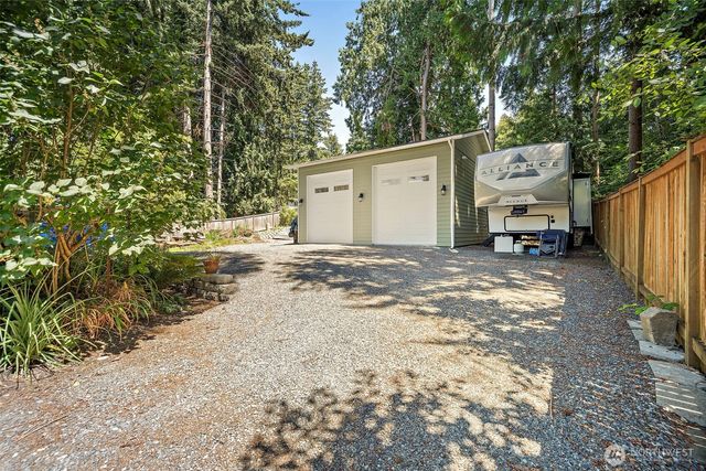 19810 98th Avenue NE, Bothell, WA 98011
