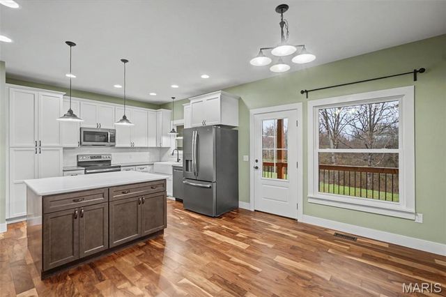 673 W Highway D, Wentzville, MO 63385