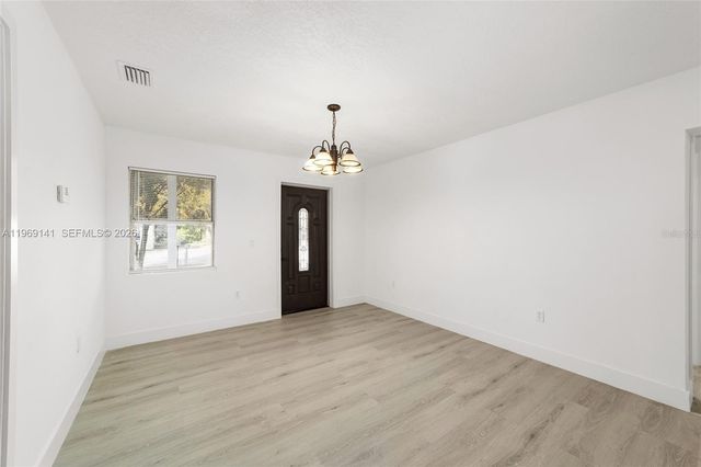 1209 NW 12th Ave, Ocala, FL 34475