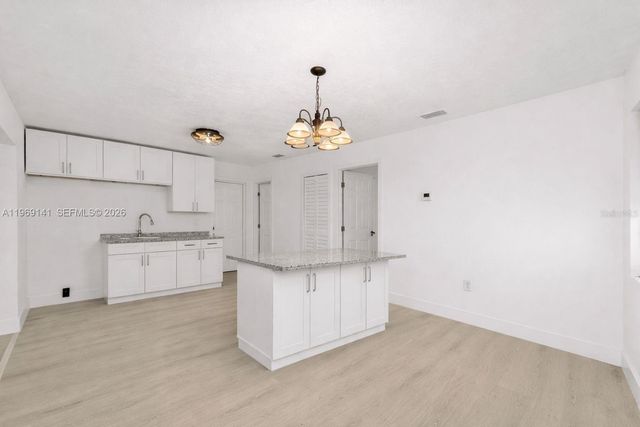 1209 NW 12th Ave, Ocala, FL 34475