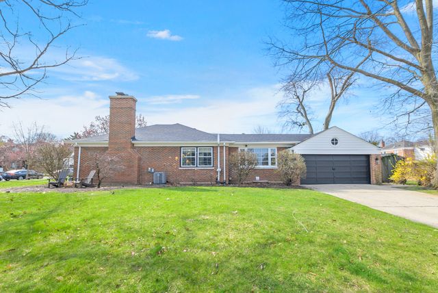 700 S Catherine Avenue, La Grange, IL 60525