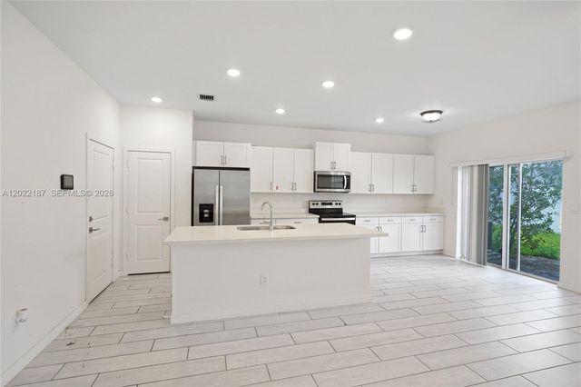763 SE 17th St, Homestead, FL 33034
