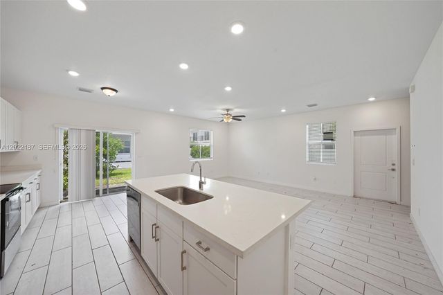 763 SE 17th St, Homestead, FL 33034
