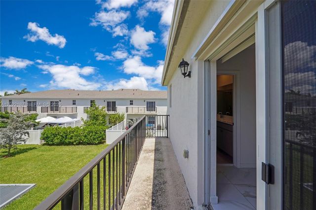 763 SE 17th St, Homestead, FL 33034