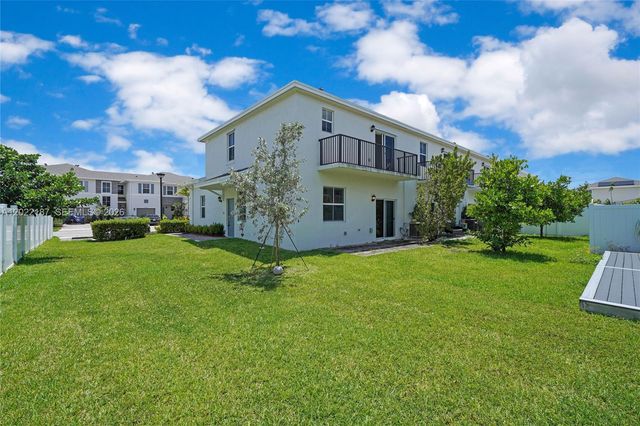 763 SE 17th St, Homestead, FL 33034