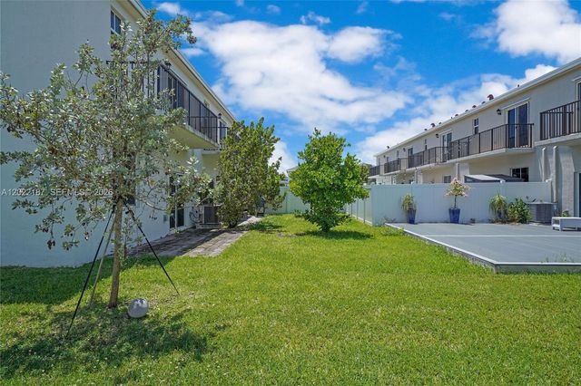763 SE 17th St, Homestead, FL 33034