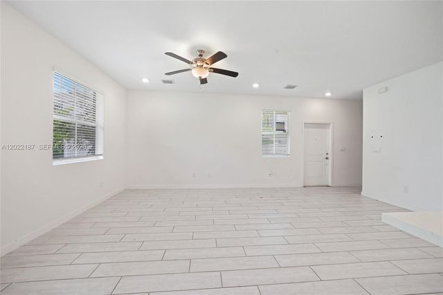 763 SE 17th St, Homestead, FL 33034