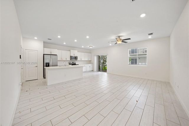 763 SE 17th St, Homestead, FL 33034